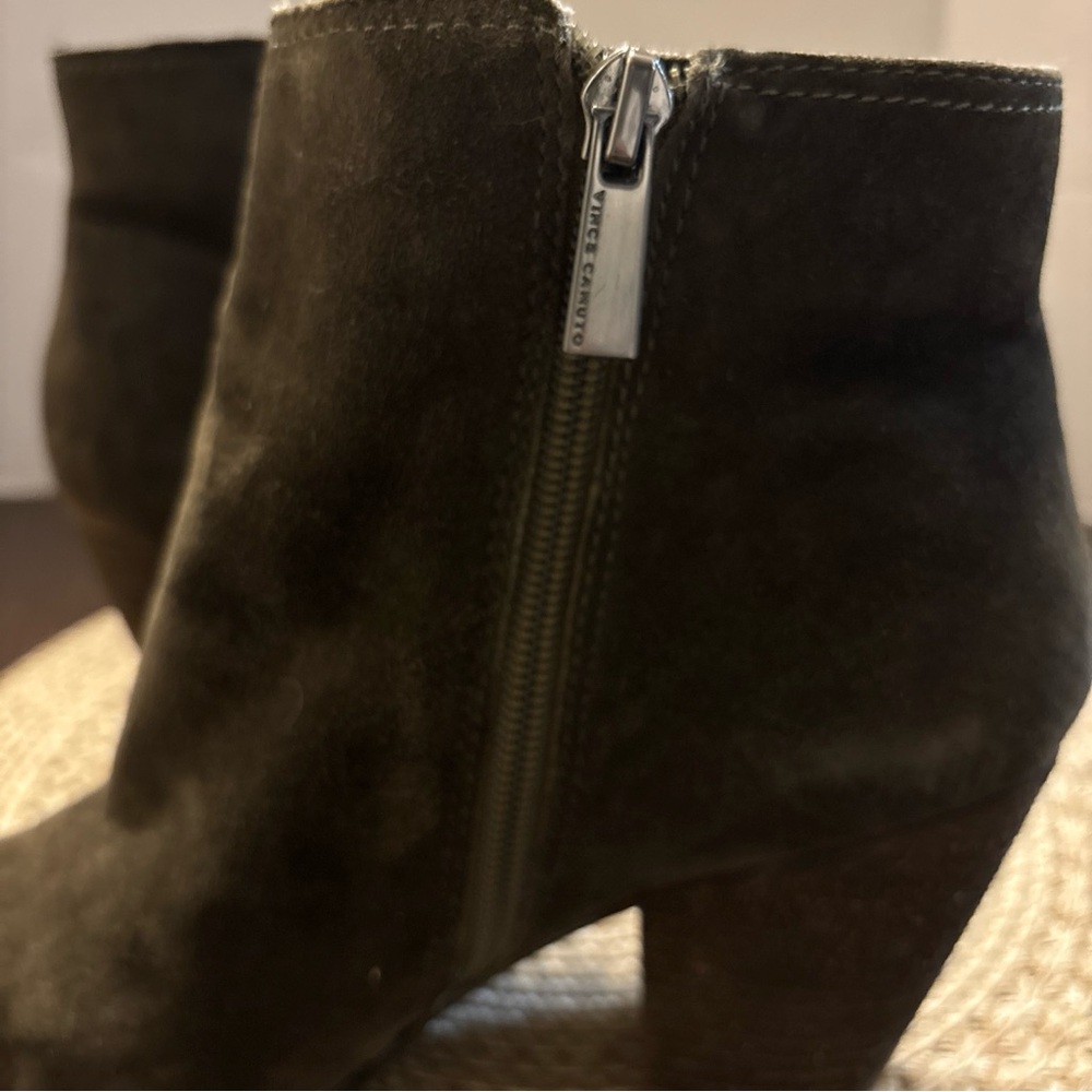 Vince Camuto Hayzee Suede Fringe Women's Ankle Bootie Olive 9.5WM - Picture 9 of 13